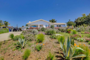 Beautiful South Oceanside Bungalow 1 Mi to Beach!
